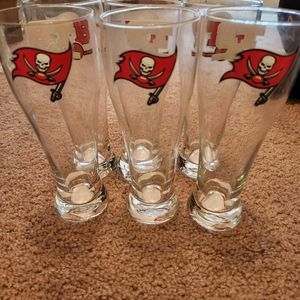 Tampa Bay Buccane glass set of 6 new. must be shipped alone due to weight